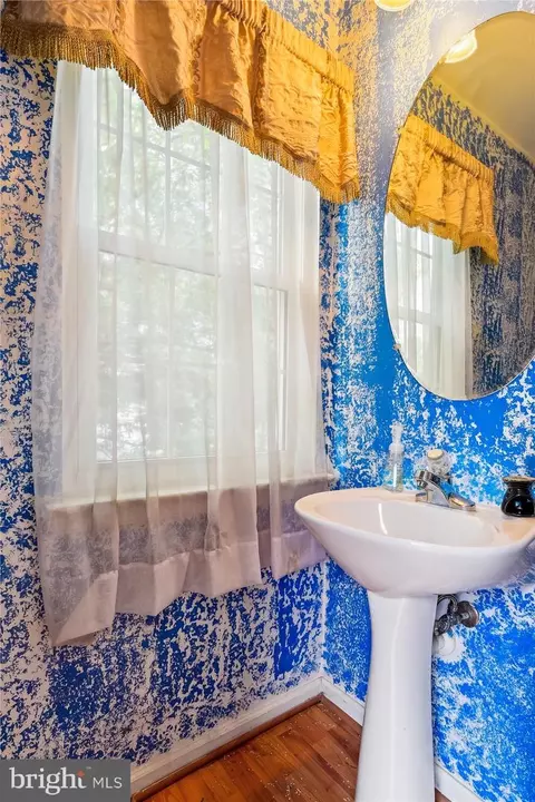 Bath - 1003 Murdoch Ct, Crofton, MD 21114 photo 1 of 4
