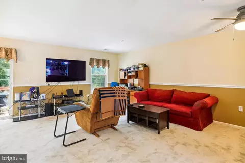 Living - 1003 Murdoch Ct, Crofton, MD 21114 photo 3 of 5