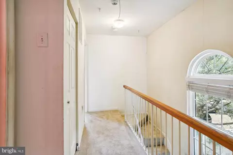 Entry Way - 1003 Murdoch Ct, Crofton, MD 21114 photo 6 of 7