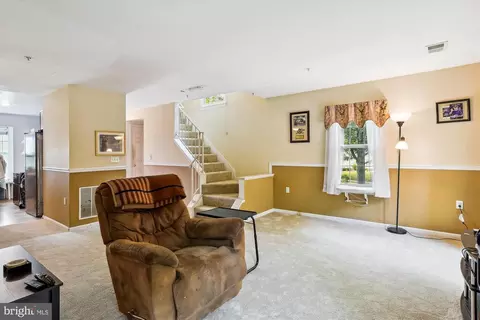 Living - 1003 Murdoch Ct, Crofton, MD 21114 photo 5 of 5