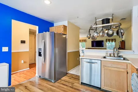 Kitchen - 1003 Murdoch Ct, Crofton, MD 21114 photo 3 of 4