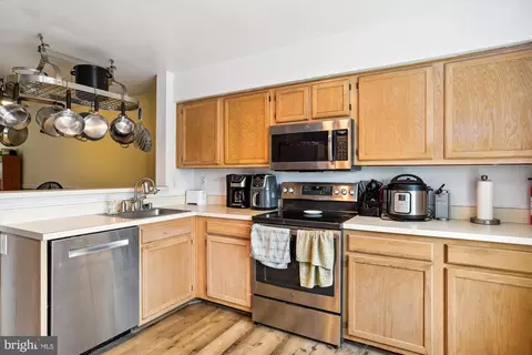 Kitchen - 1003 Murdoch Ct, Crofton, MD 21114 photo 1 of 4