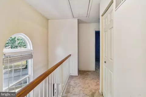 Entry Way - 1003 Murdoch Ct, Crofton, MD 21114 photo 7 of 7