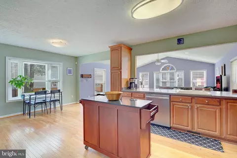 599 Douglas Rd, Severna Park, MD 21146