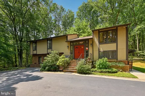204 Arabian Ct, Gambrills, MD 21054