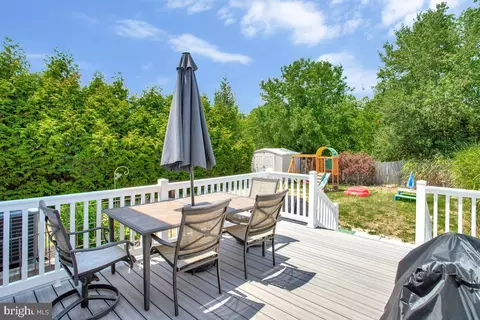 Exterior - 968 Redgate Ct, Pasadena, MD 21122 photo 3 of 6