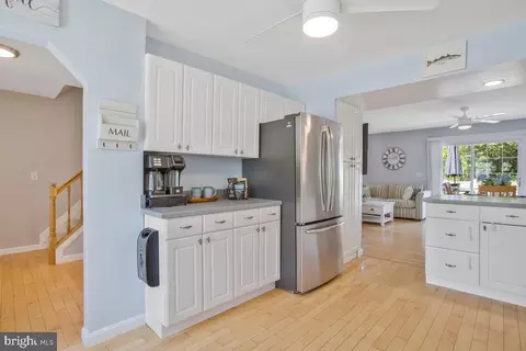 Kitchen - 968 Redgate Ct, Pasadena, MD 21122 photo 3 of 3