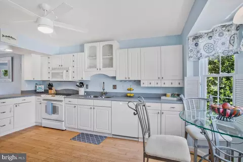 Kitchen - 968 Redgate Ct, Pasadena, MD 21122 photo 1 of 3