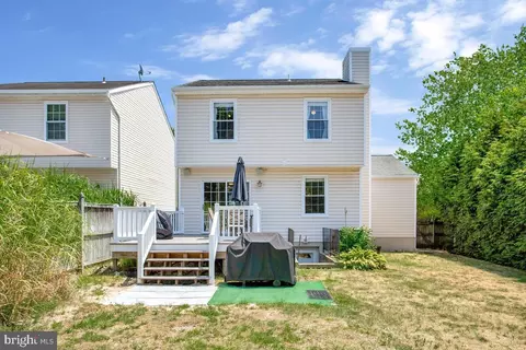 Exterior - 968 Redgate Ct, Pasadena, MD 21122 photo 4 of 6