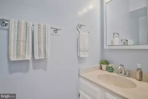 Bath - 968 Redgate Ct, Pasadena, MD 21122 photo 1 of 5