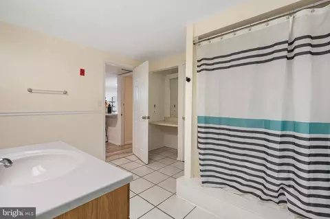 Bath - 1635 Ridout Rd, Annapolis, MD 21409 photo 5 of 5