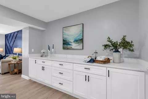 Entry Way - 6 2nd St, Annapolis, MD 21401 photo 3 of 11