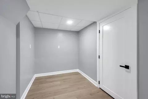 Entry Way - 6 2nd St, Annapolis, MD 21401 photo 10 of 11