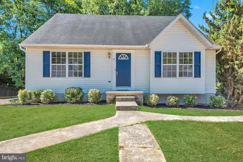 Exterior - 6 2nd St, Annapolis, MD 21401 photo 2 of 11