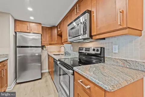 1912 Topango Pl #B, Crofton, MD 21114 photo 10
