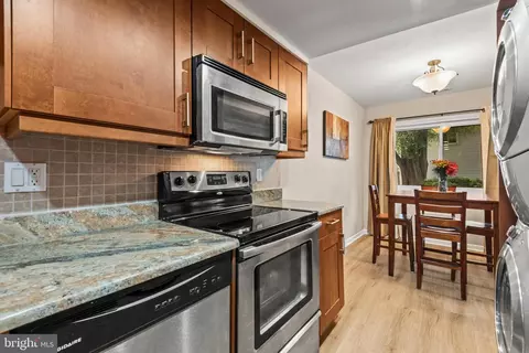 1912 Topango Pl #B, Crofton, MD 21114 photo 11