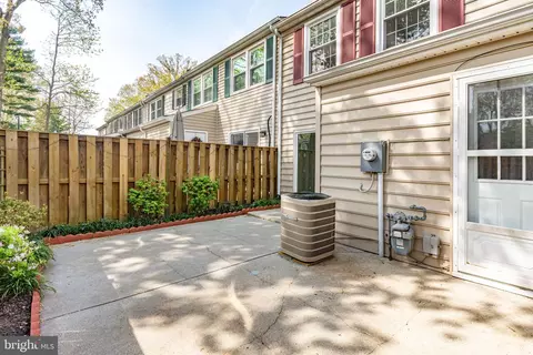 Exterior - 1713 Gaffney Ct, Crofton, MD 21114 photo 3 of 5