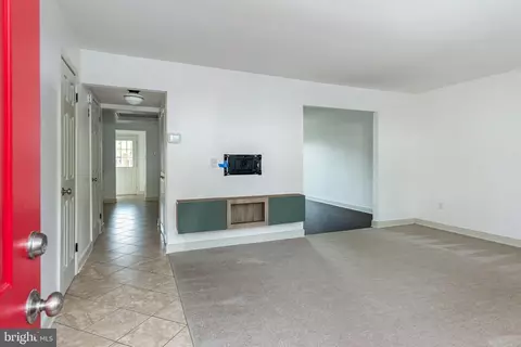 Living - 1713 Gaffney Ct, Crofton, MD 21114 photo 1 of 8
