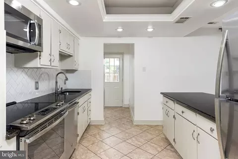 Entry Way - 1713 Gaffney Ct, Crofton, MD 21114 photo 1 of 1