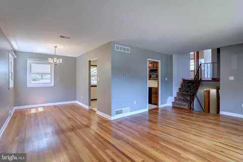 8434 Bay Dr, Pasadena, MD 21122 photo 8
