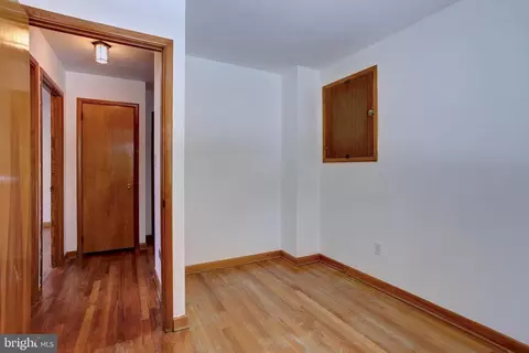 8434 Bay Dr, Pasadena, MD 21122 photo 20