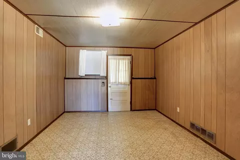 8434 Bay Dr, Pasadena, MD 21122 photo 22