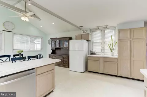 317 Bayview Dr, Edgewater, MD 21037 photo 11