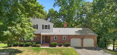 464 Yorkshire Dr, Severna Park, MD 21146