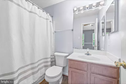 Bath - 1616 Fallowfield Ct, Crofton, MD 21114 photo 2 of 2