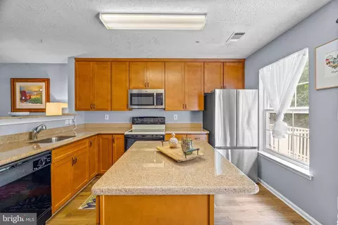 Kitchen - 1616 Fallowfield Ct, Crofton, MD 21114 photo 2 of 3