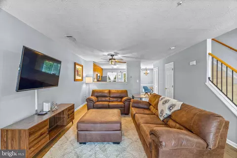 Living - 1616 Fallowfield Ct, Crofton, MD 21114 photo 2 of 2