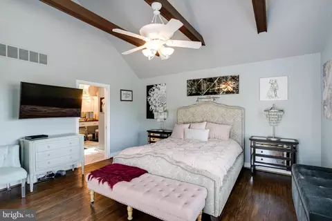 Bedroom - 3300 Hidden River View Rd, Annapolis, MD 21403 photo 4 of 17