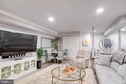 Living - 3300 Hidden River View Rd, Annapolis, MD 21403 photo 4 of 4