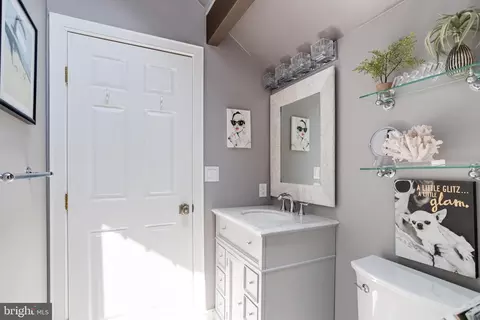 Bath - 3300 Hidden River View Rd, Annapolis, MD 21403 photo 5 of 8
