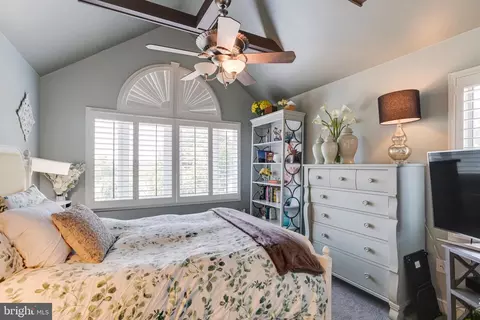 Bedroom - 3300 Hidden River View Rd, Annapolis, MD 21403 photo 10 of 17