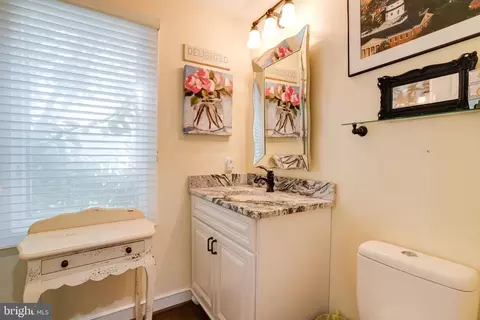 Bath - 3300 Hidden River View Rd, Annapolis, MD 21403 photo 1 of 8