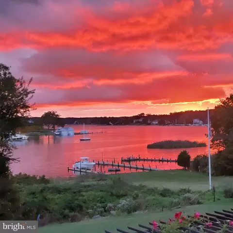 View/Area - 3300 Hidden River View Rd, Annapolis, MD 21403 photo 1 of 21