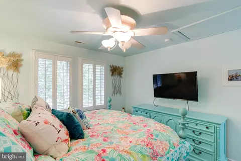 Bedroom - 3300 Hidden River View Rd, Annapolis, MD 21403 photo 7 of 17