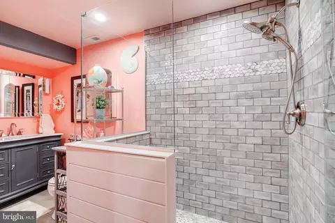 Bath - 3300 Hidden River View Rd, Annapolis, MD 21403 photo 8 of 8