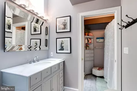 Bath - 3300 Hidden River View Rd, Annapolis, MD 21403 photo 3 of 8