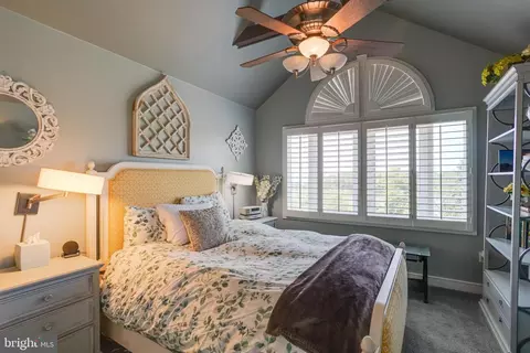 Bedroom - 3300 Hidden River View Rd, Annapolis, MD 21403 photo 12 of 17