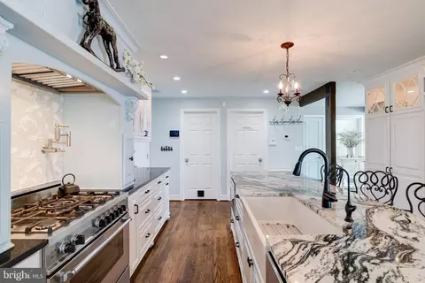 Kitchen - 3300 Hidden River View Rd, Annapolis, MD 21403 photo 7 of 9