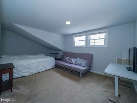 271 Carroll Rd, Pasadena, MD 21122 photo 33