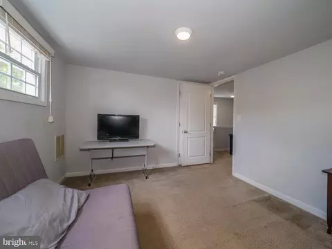 271 Carroll Rd, Pasadena, MD 21122 photo 23