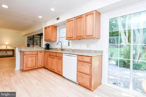1716 Tipton Dr, Crofton, MD 21114 photo 13