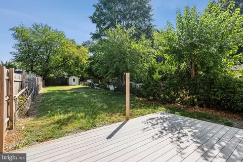 Exterior - 1112 Forest Dr, Annapolis, MD 21403 photo 3 of 5