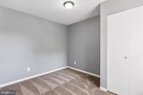 Bedroom - 1112 Forest Dr, Annapolis, MD 21403 photo 1 of 2