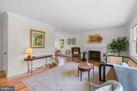 Living - 109 Boyd Dr, Annapolis, MD 21403 photo 3 of 5