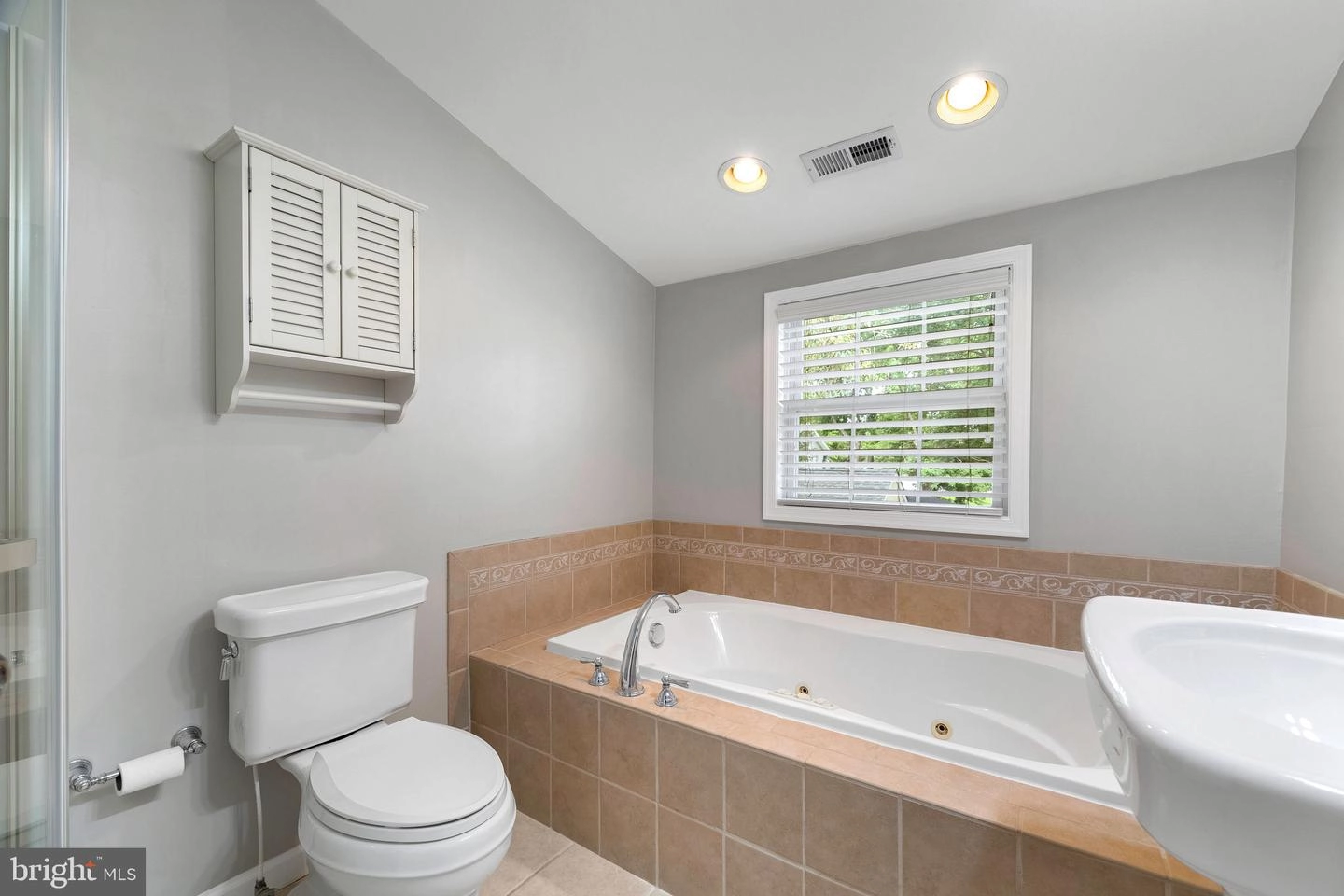 269 9th St, Pasadena, MD 21122 photo 17