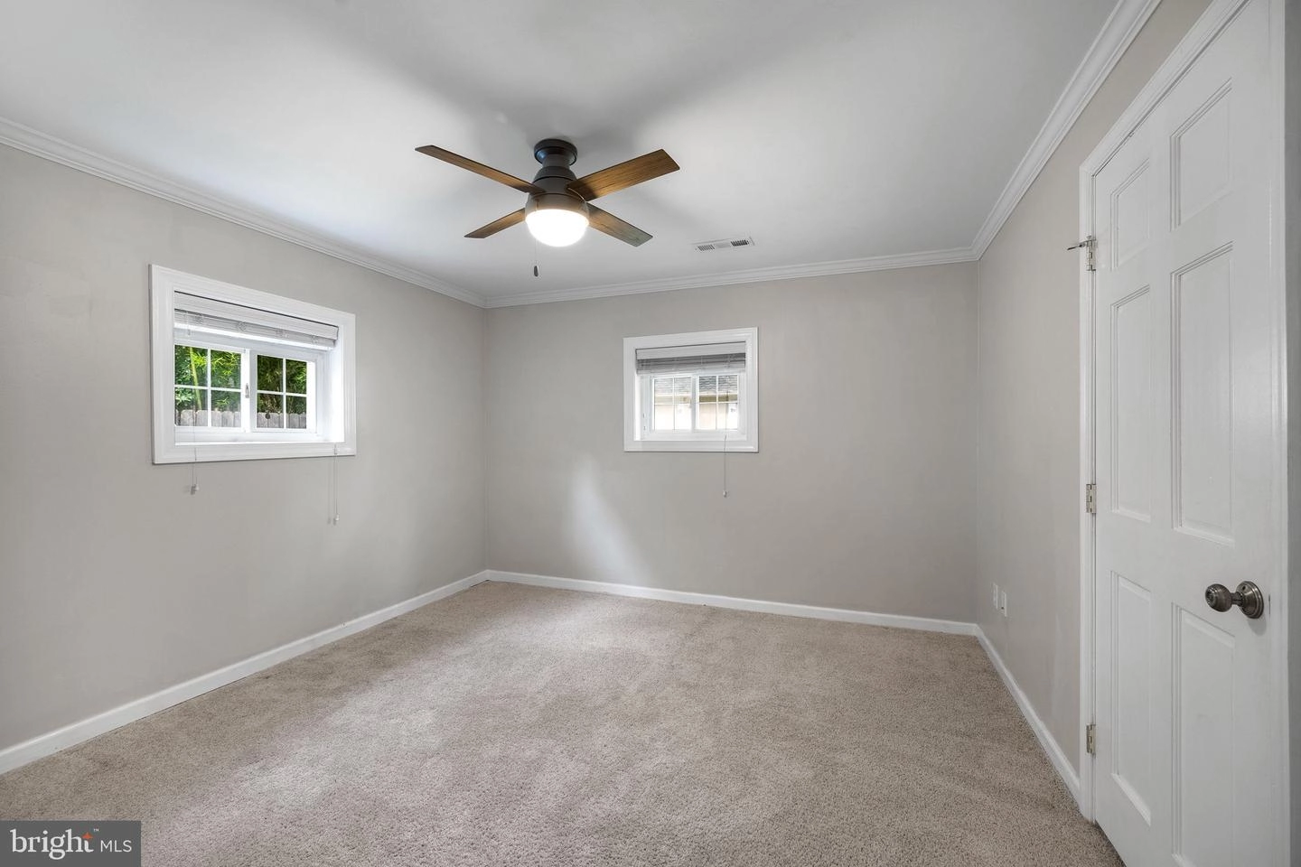 269 9th St, Pasadena, MD 21122 photo 15